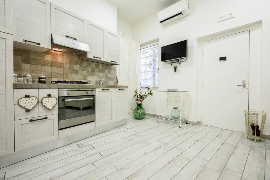 Apartamento A Due Passi Da Toledo Nápoles Exterior foto