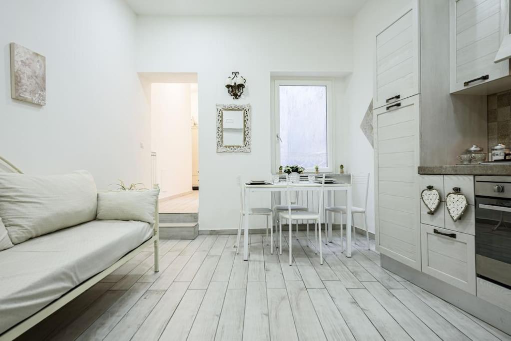 Apartamento A Due Passi Da Toledo Nápoles Exterior foto