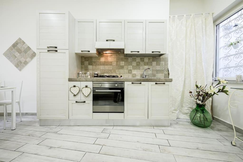 Apartamento A Due Passi Da Toledo Nápoles Exterior foto